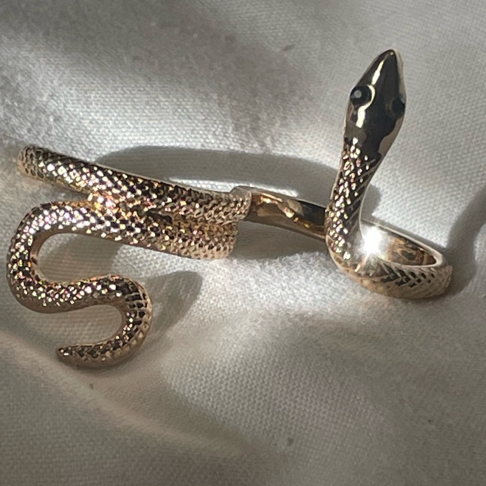Unique Gold Tone Double Finger Snake Ring Size 7.75 Serpent Wrap Statement Ring - Picture 15 of 15